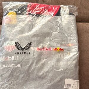 Castore Men's Red and Black Windbreaker